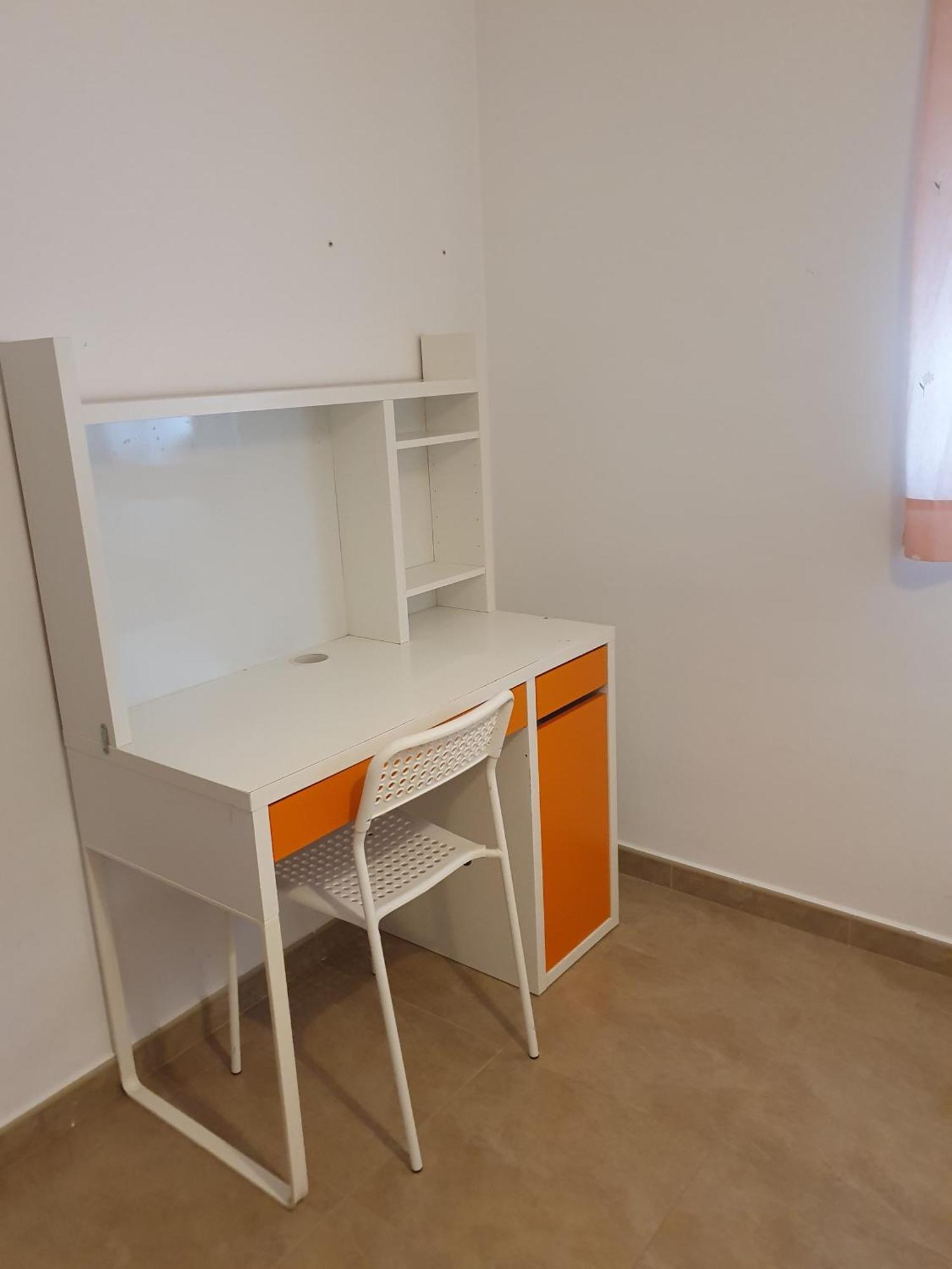 Piso Centrico Con Garaje En Hellin Apartment Exterior photo
